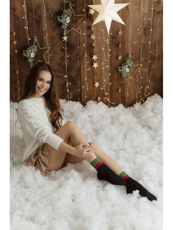 Czarne skarpetki świąteczne z zielono czerwonym ściągaczem Fiore JINGLE