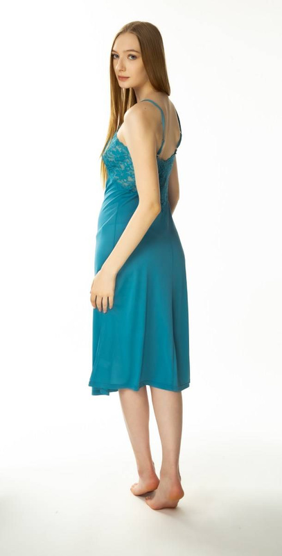 Jedwabna koszulka nocna zdobiona koronką Mewa 6125 Flamenco