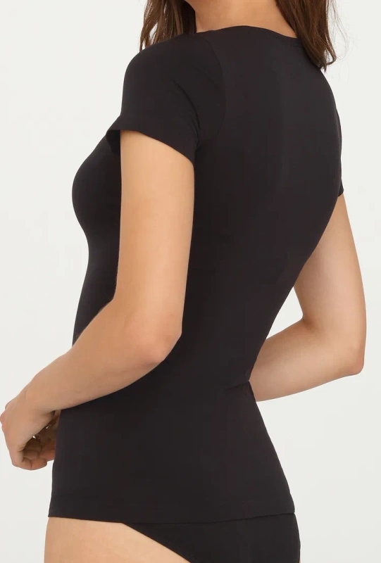 Czarna bezszwowa koszulka damska z krótkim rękawkiem Gatta