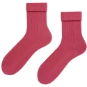 Ciemnoróżowe bezuciskowe skarpetki damskie z wywijanym ściągaczem Wola Perfect Woman 