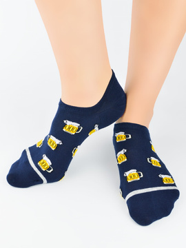 Granatowe męskie stopki ze wzorem w kufle piwa Noviti ST002 M05