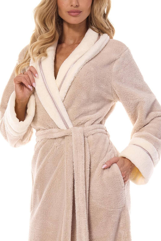 Elegancki długi szlafrok z kołnierzem L&L 2409 MADAME angora