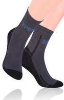 Ciemne sportowe skarpetki chłopięce Steven 060