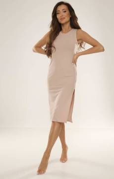 Beżowa sukienka na szerokich ramiączkach De Lafense Freya 707 PIASEK