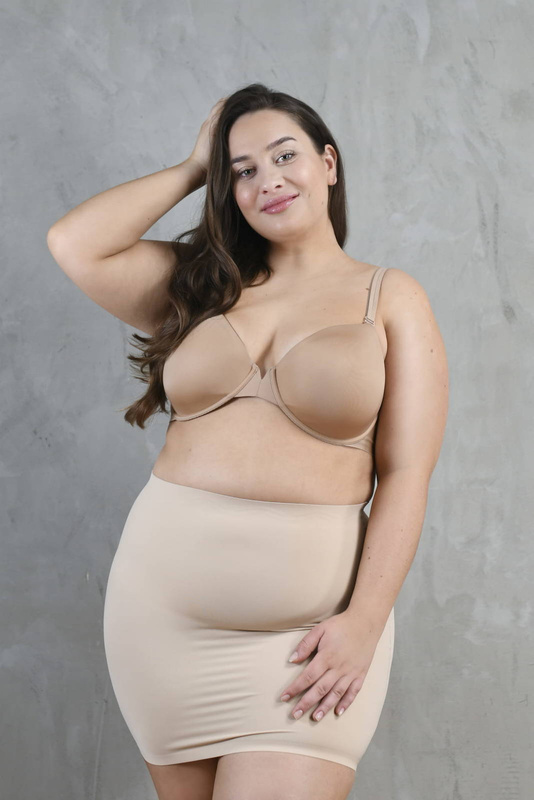 Wyszczuplająca, bezszwowa półhalka Julimex 220