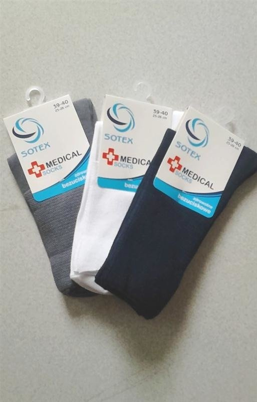 Czarne bezuciskowe skarpetki męskie Sotex / 4522