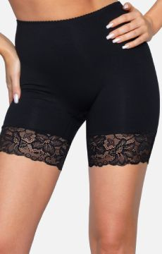Czarne szorty z koronkowymi nogawkami Babell 188