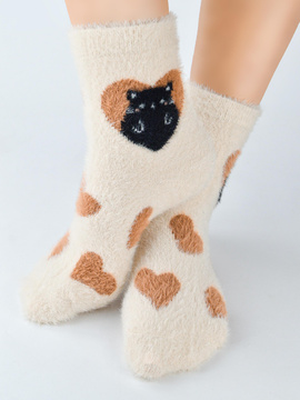 Puchate Skarpetki z kotkiem i serduszkami SP020 beż- Noviti